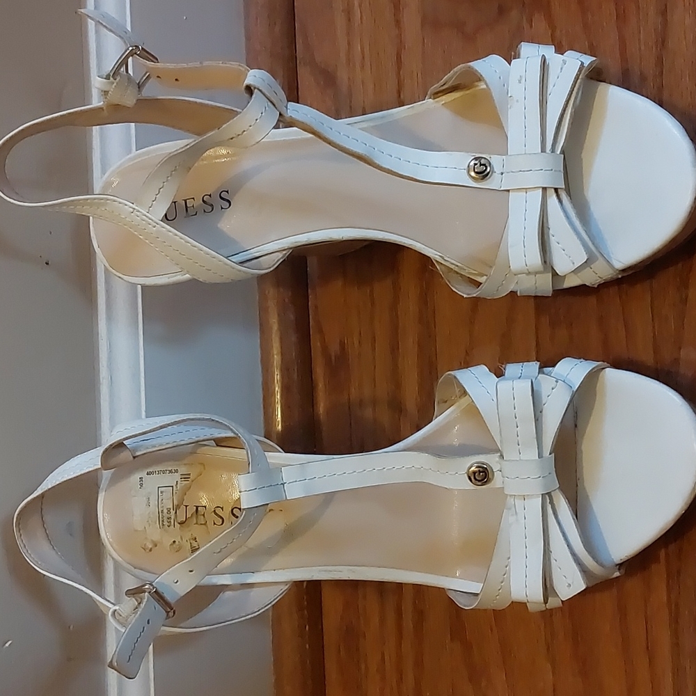 Guess wedges